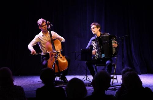 Setkání s kulturou: Akordeon a violoncello, 8. 11. 2023 (foto Jaroslav Tatek)
